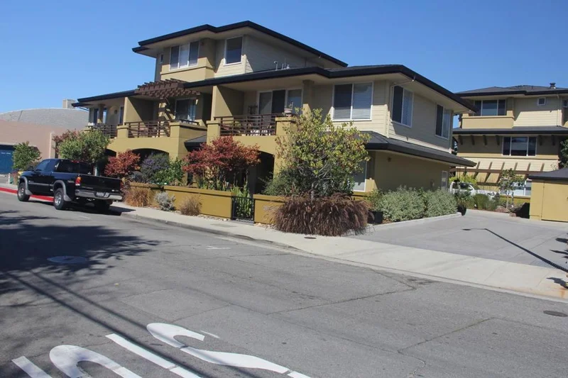 117 Gault #F, Santa Cruz, CA 95062