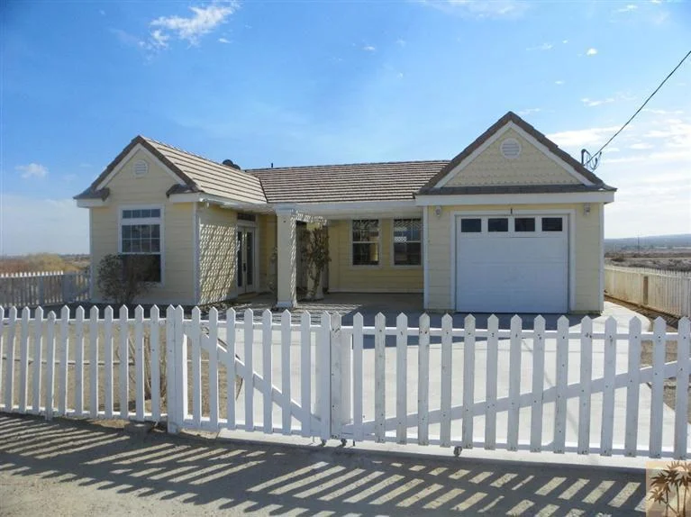 115 Venice, Desert Shores, CA 92274