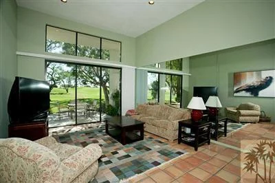 54326 Oaktree, La Quinta, CA 92253
