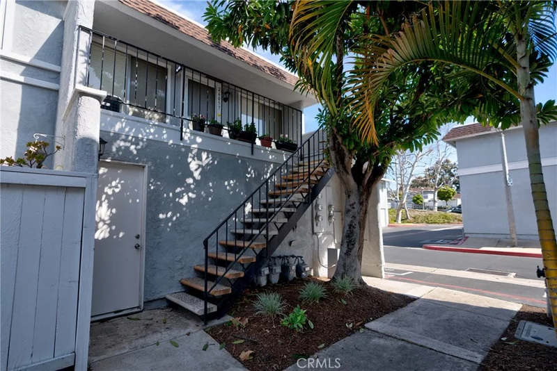 26057 Via Pera #B4, Mission Viejo, CA 92691