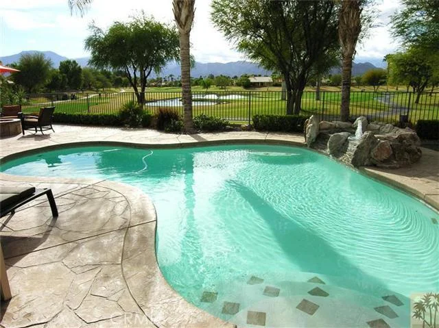45553 Meadow Lake, Indio, CA 92201