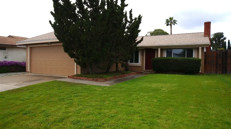 8470 Menkar Rd, Mira Mesa, CA 92126