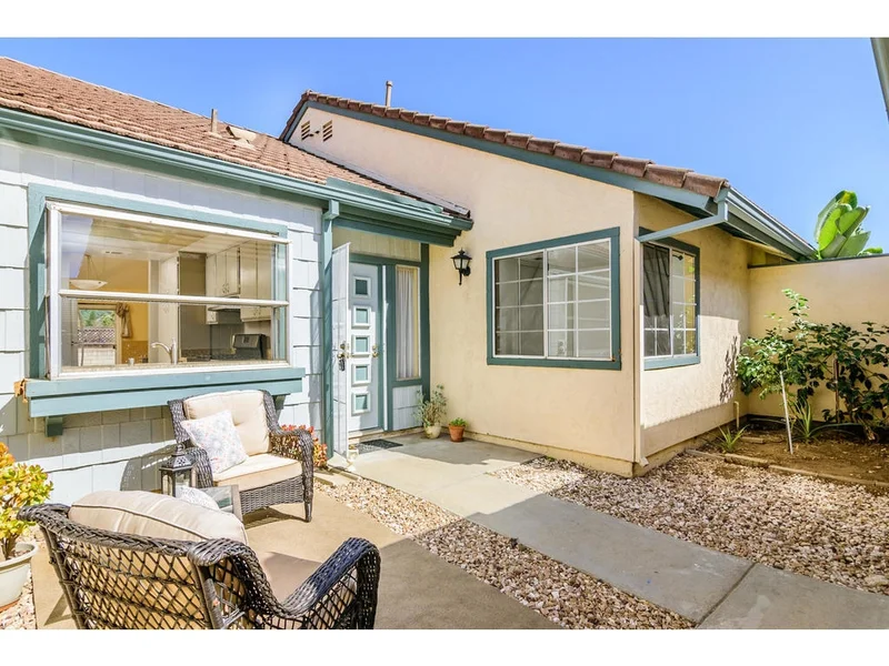 412 Devonshire Gln, Escondido, CA 92027
