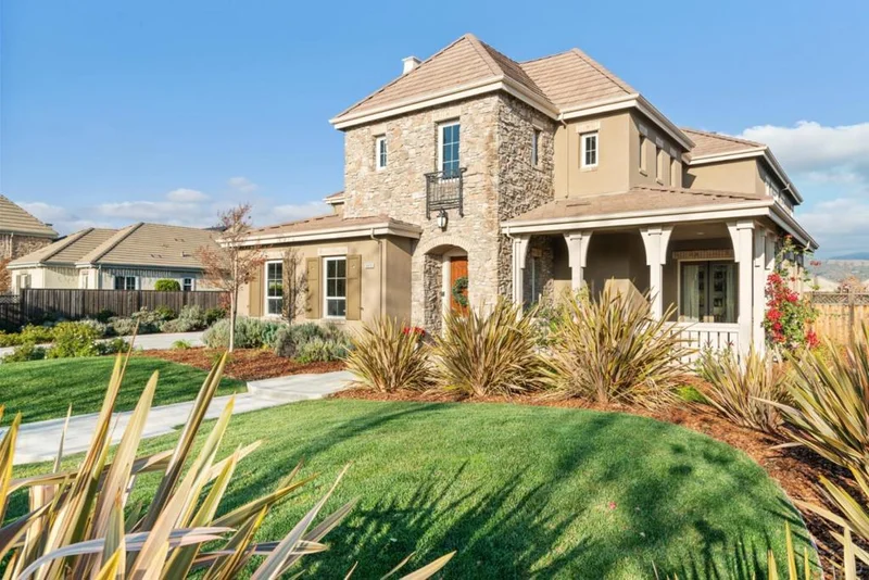 19070 Clayton, Morgan Hill, CA 95037