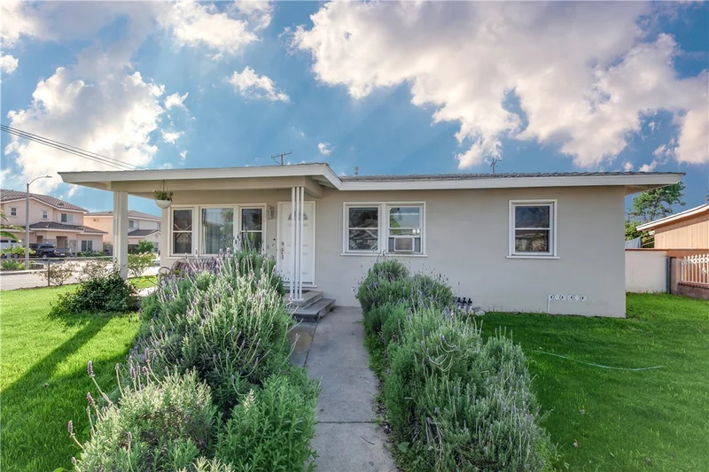 11282 College, Pomona, CA 91766