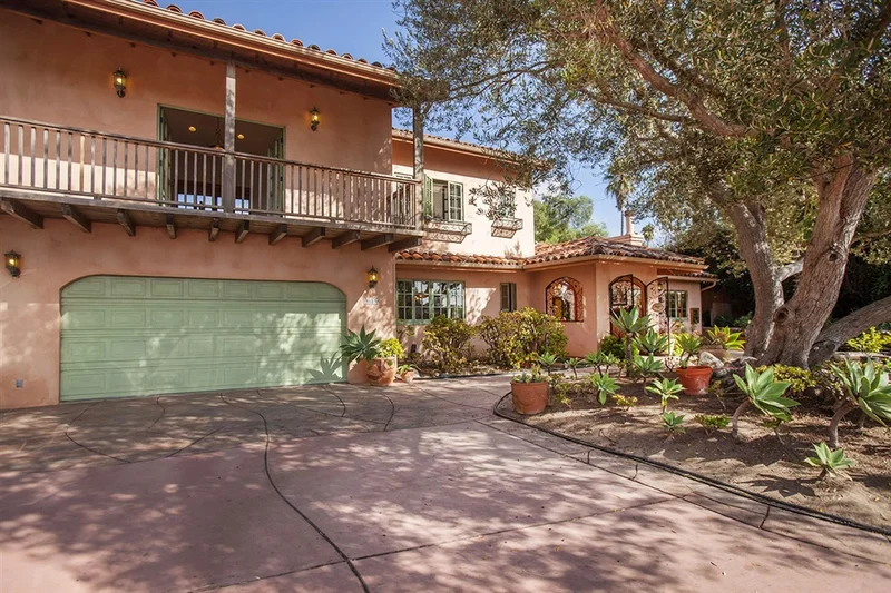 1183 Saxony Rd, Encinitas, CA 92024