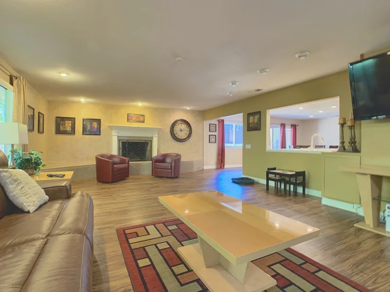 8466 Sunview Drive, El Cajon, CA 92021
