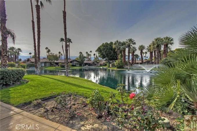 105 Tanglewood, Palm Desert, CA 92211