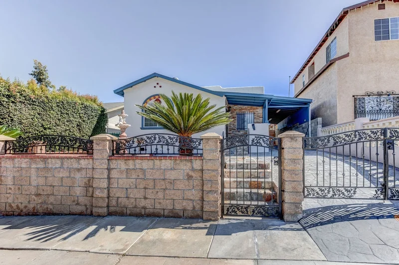 425 Milbrae St, San Diego, CA 92113