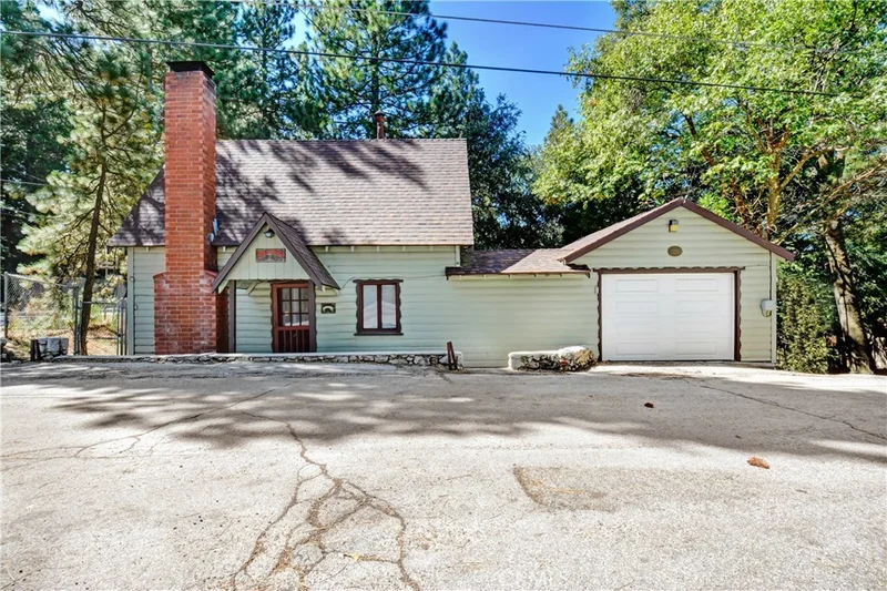 22722 Ponderosa, Crestline, CA 92325