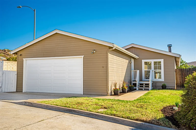 10199 Duncan Drive, Lakeside, CA 92040