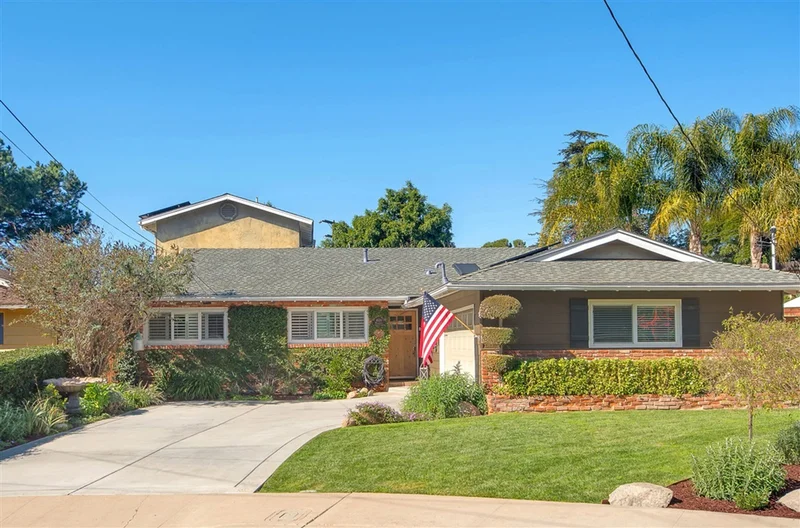 4630 Miramonte St., La Mesa, CA 91941
