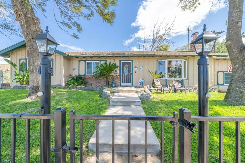 4333 California, Norco, CA 92860