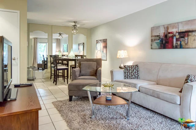 420 Villa #101, Palm Springs, CA 92262