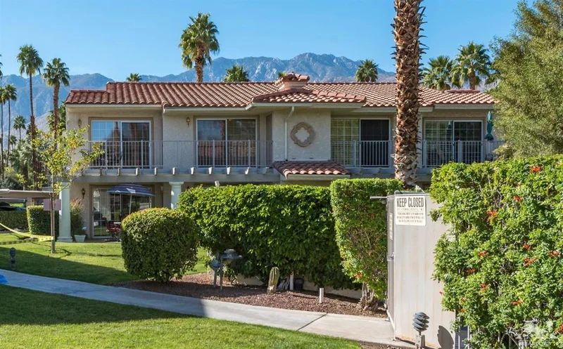 2701 Mesquite #S85, Palm Springs, CA 92264