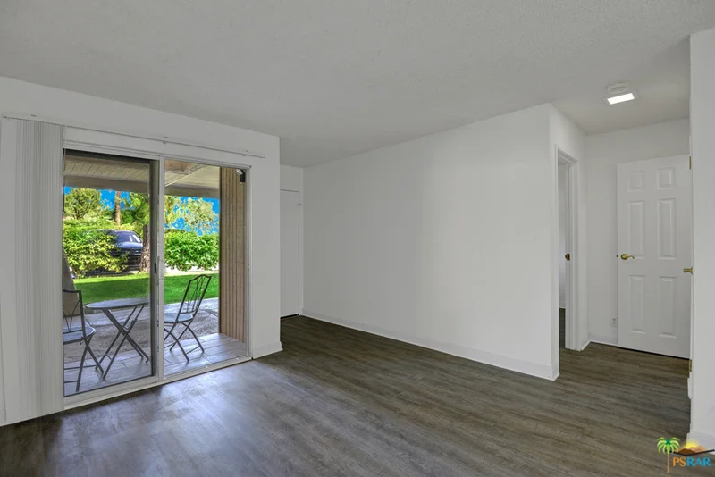 550 Villa #111, Palm Springs, CA 92262