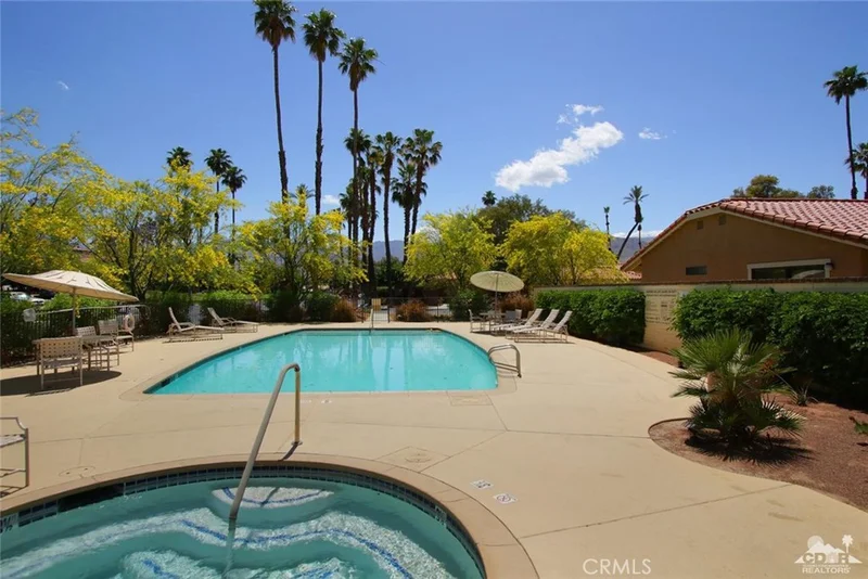258 La Paz, Palm Desert, CA 92260