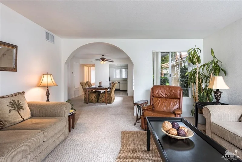 2701 Mesquite #G35, Palm Springs, CA 92264