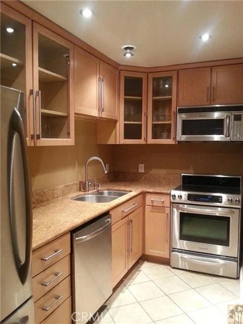 420 Villa #110, Palm Springs, CA 92262
