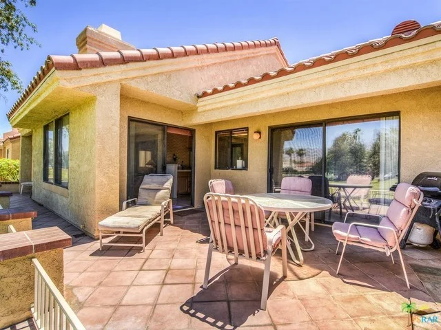 41360 Inverness #28-18, Palm Desert, CA 92211