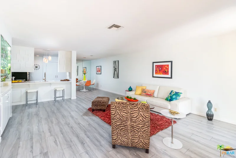 2556 Whitewater Club #D, Palm Springs, CA 92262