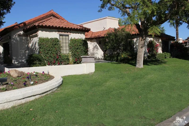 100 Trento, Palm Desert, CA 92211