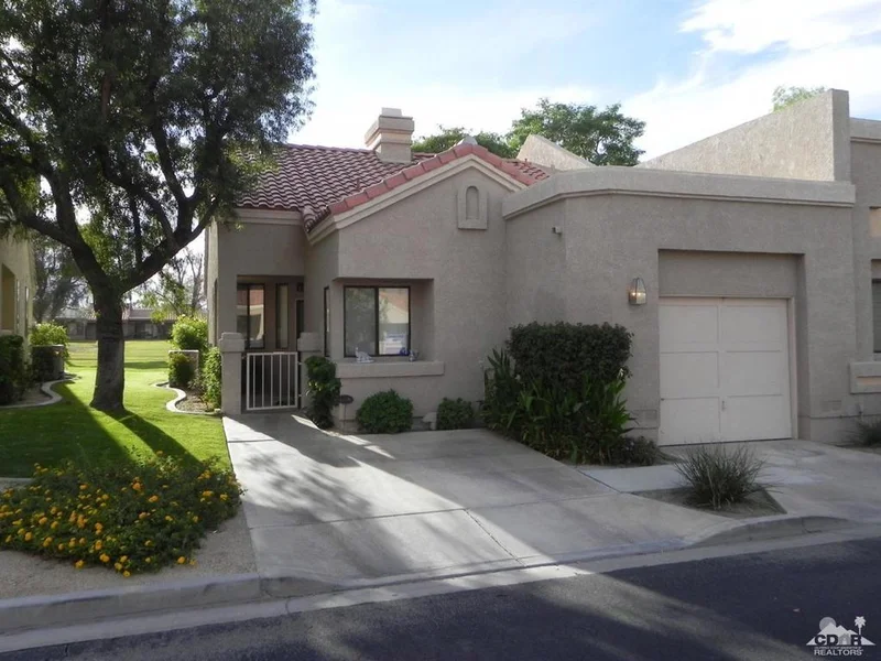 41585 Preston #2-21, Palm Desert, CA 92211