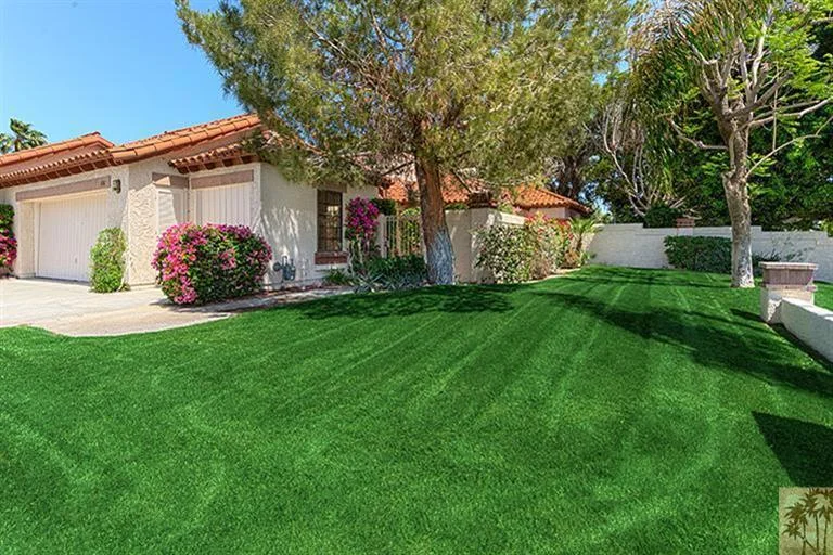 100 Sarona, Palm Desert, CA 92211