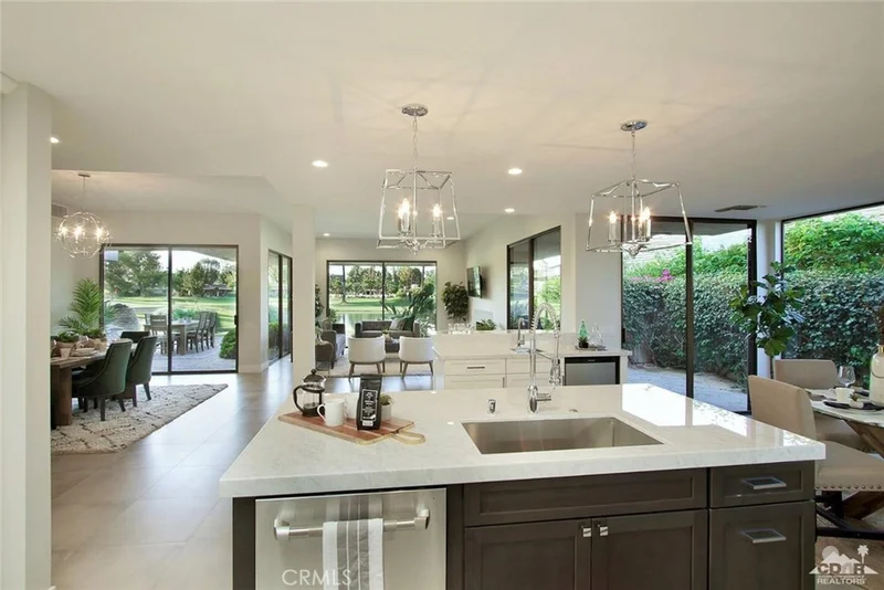 10 Columbia, Rancho Mirage, CA 92270