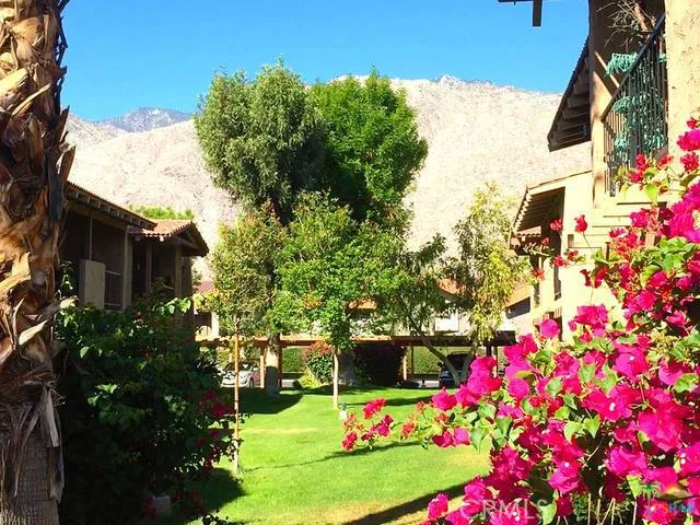 1050 Ramon #18, Palm Springs, CA 92264