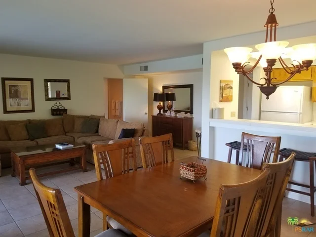 45720 Club Circle #285, Palm Desert, CA 92260