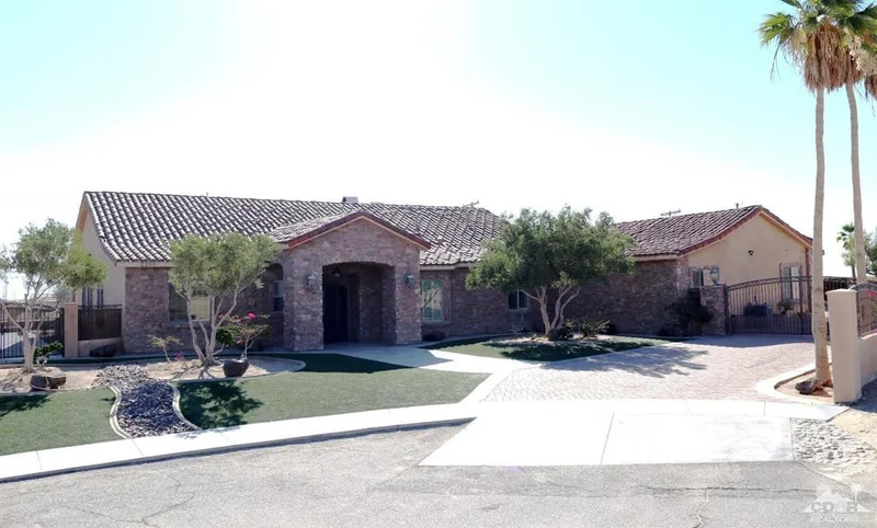 2306 Lark, Salton City, CA 92275