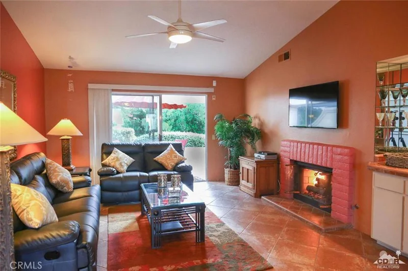 190 Desert Falls Dr, Palm Desert, CA 92211