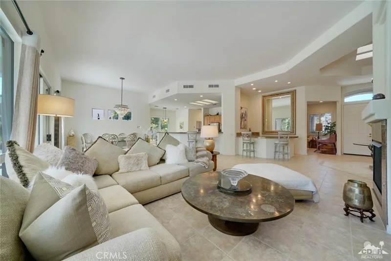78181 Hollister, Palm Desert, CA 92211