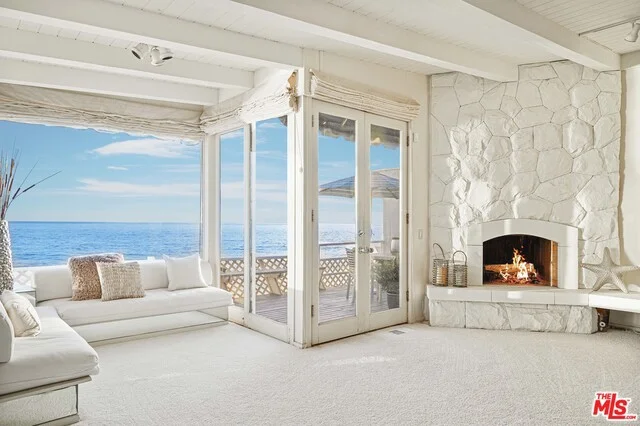 25370 Malibu, Malibu, CA 90265
