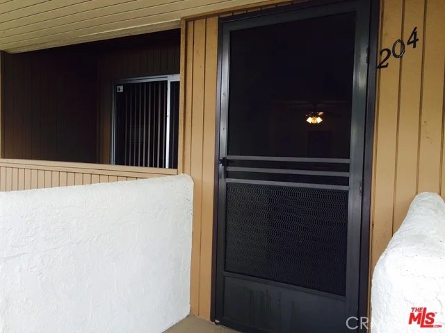 550 Villa #204, Palm Springs, CA 92262