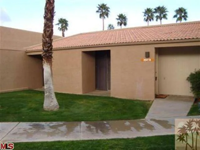 2547 Whitewater Club #B, Palm Springs, CA 92262