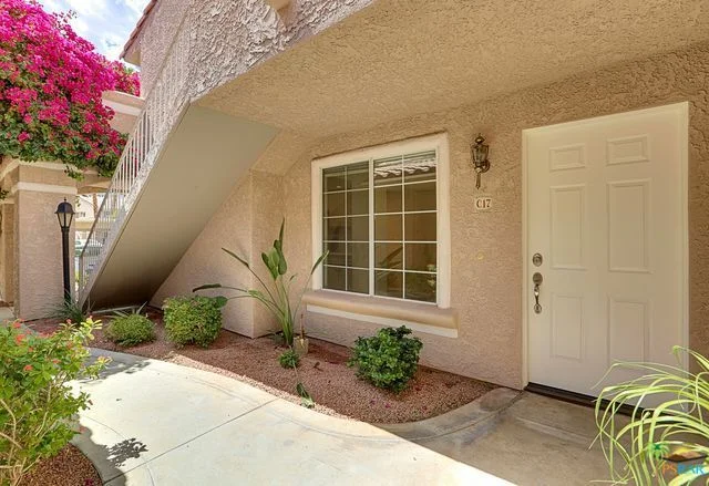 2701 Mesquite #C17, Palm Springs, CA 92264