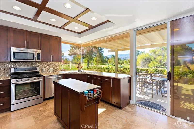 26 Colonial, Rancho Mirage, CA 92270