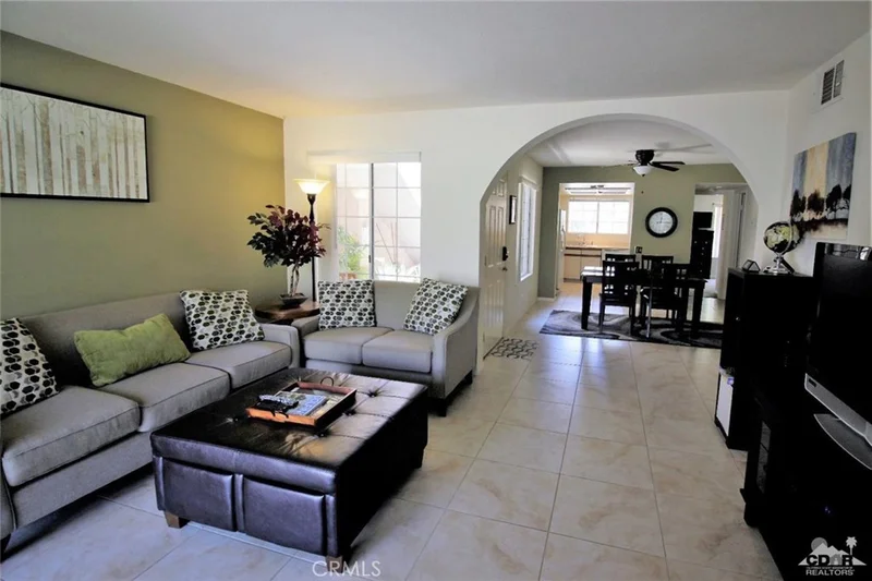 2700 Mesquite #F35, Palm Springs, CA 92264