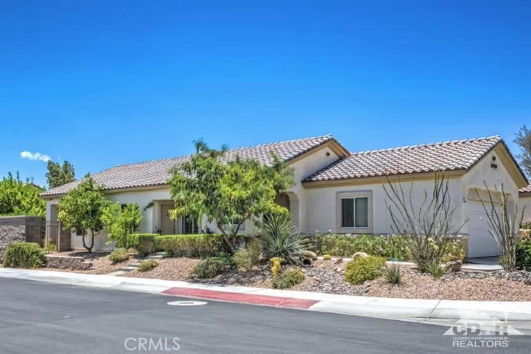 78595 Glastonbury, Palm Desert, CA 92211
