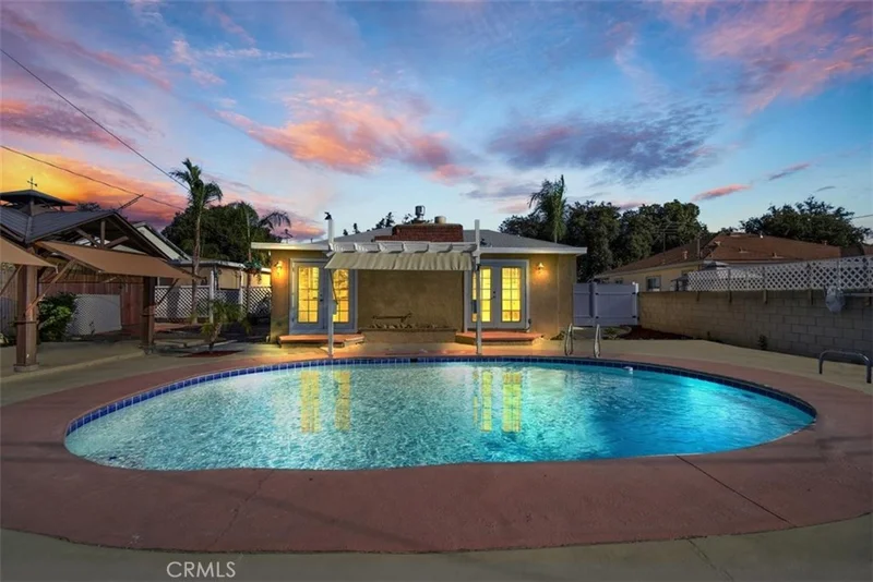 427 Geneva, Claremont, CA 91711
