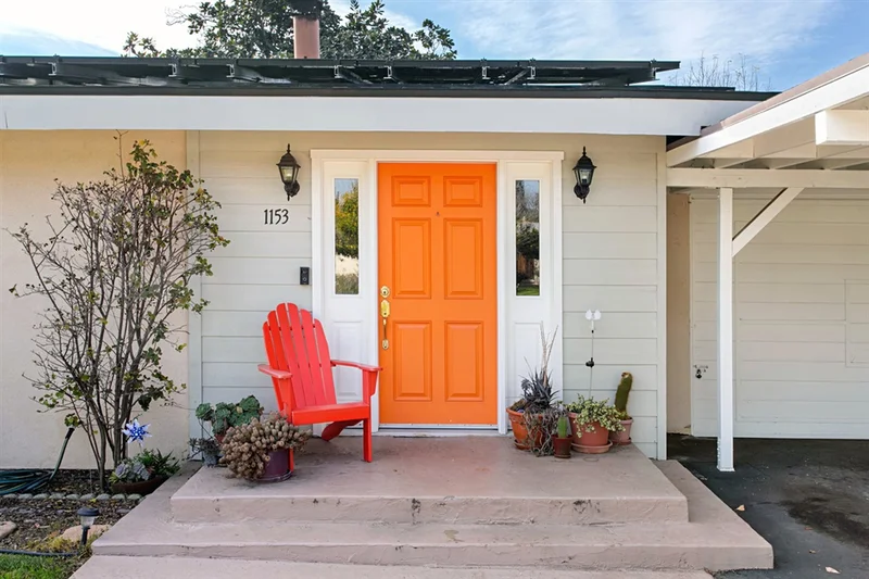 1153 Thomas Way, Escondido, CA 92027