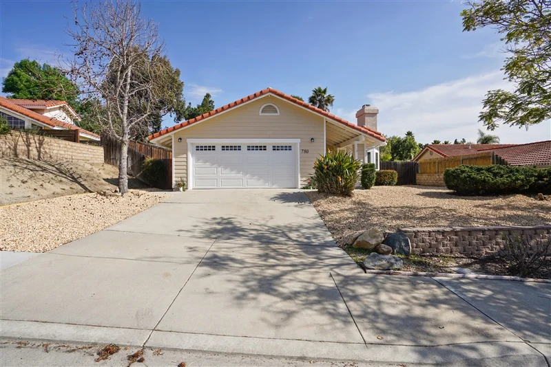 780 Cuchillo, Oceanside, CA 92057