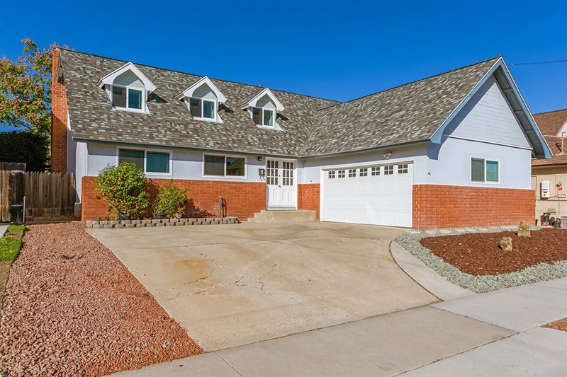7782 Blue Lake, San Diego, CA 92119