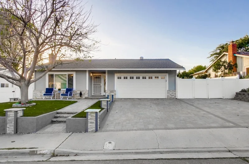 10438 Healy St, Santee, CA 92071