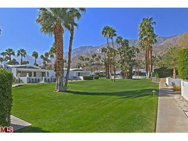 275 Canyon Vista, Palm Springs, CA 92264