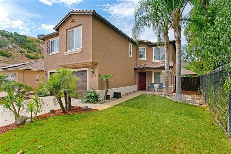 2954 Oakstone Creek Pl, Escondido, CA 92027