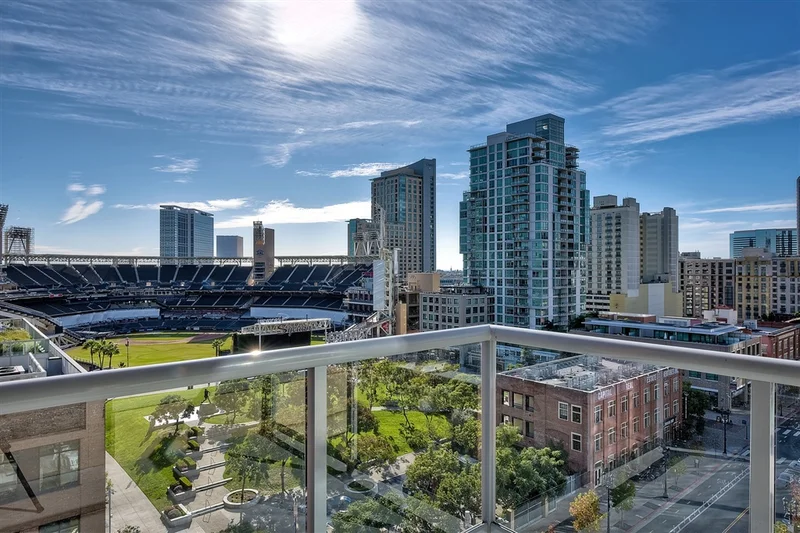 427 9th Avenue #903, San Diego, CA 92101