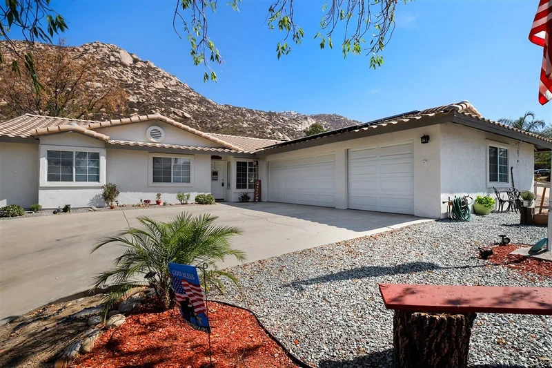 25540 Bellemore Dr, Ramona, CA 92065